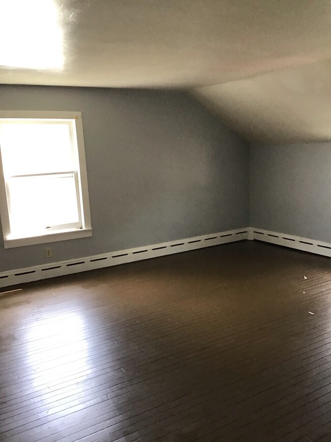 Foto del edificio - 270 W 7th St