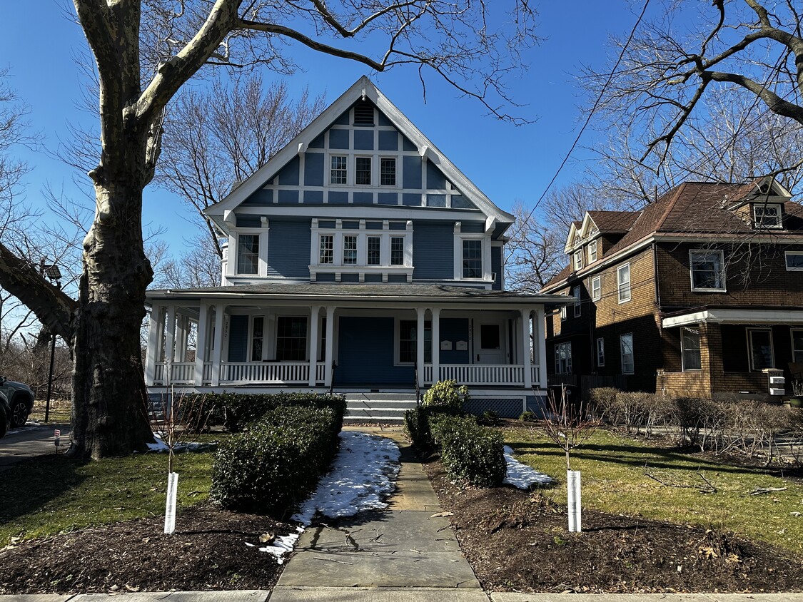 Primary Photo - 2950 W 14th St