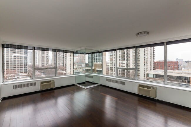 Building Photo - 70 W Burton Pl