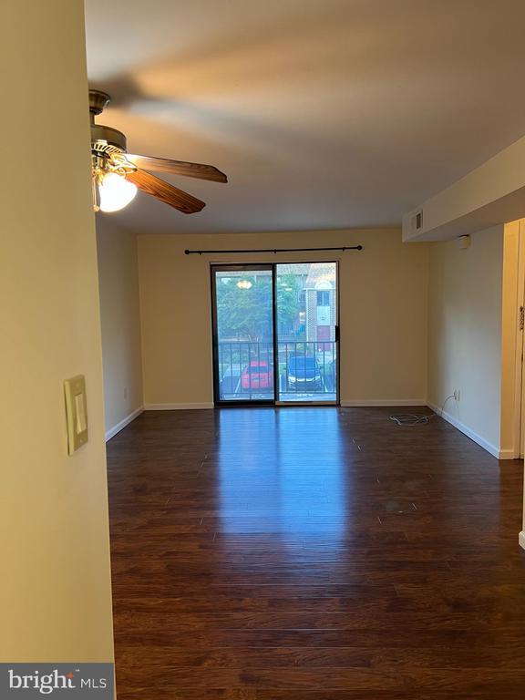 Foto del edificio - 374 Saybrook Ln
