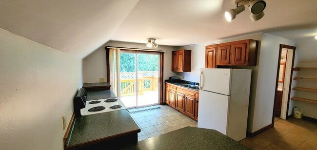 Building Photo - 145 Worthington Rd