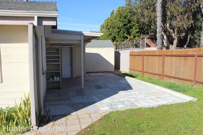 Building Photo - 606 Camino El Dorado