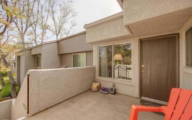 Building Photo - 552 Via Colinas