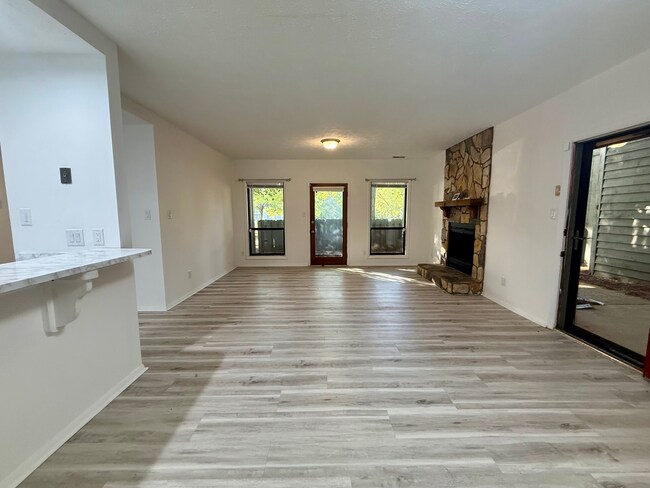 Foto del edificio - Briarcliffe Condo for Rent