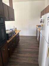 Building Photo - 1016 Drake Dr