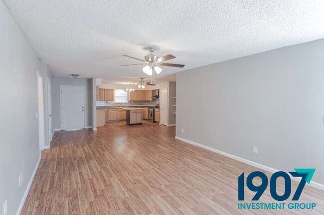 Building Photo - Spacious 4-Bedroom Home in Moore – Stylish Updates & Great Layout!