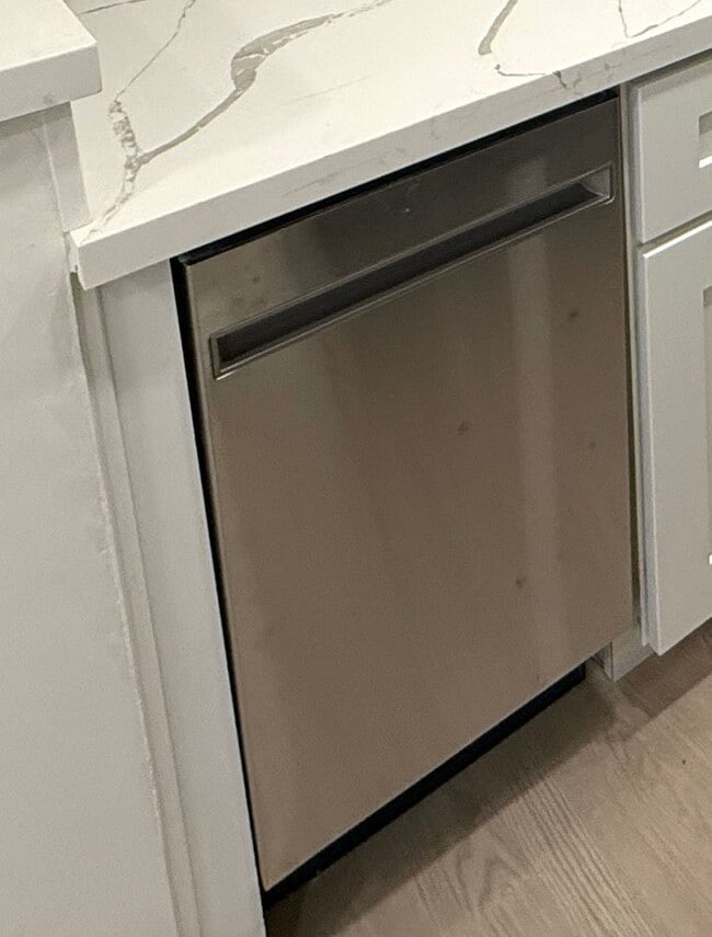 Building Photo - 3317 Keystone Av