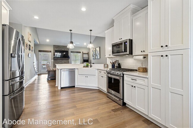 Building Photo - 4 br, 3 bath House - 1441 Hereford Blvd