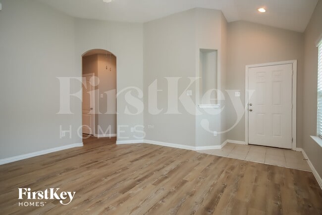 Foto del edificio - 3811 Hunters Trail