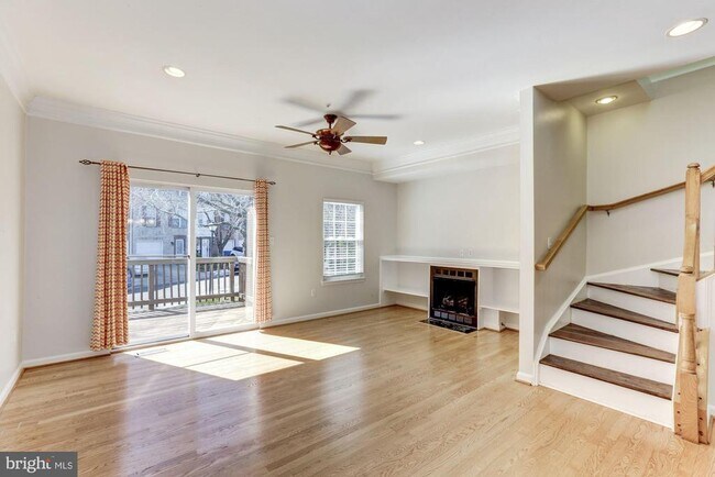 Building Photo - 3302 Mt Vernon Ave