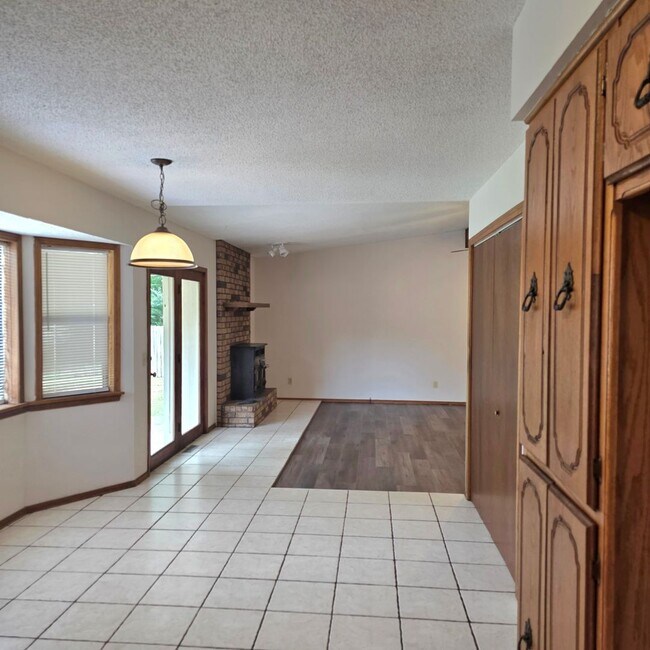 Foto del edificio - 3228 W Village Ln