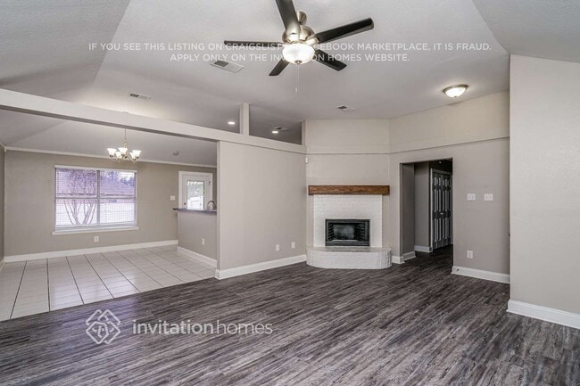 Building Photo - 8210 Quail Hollow Ct