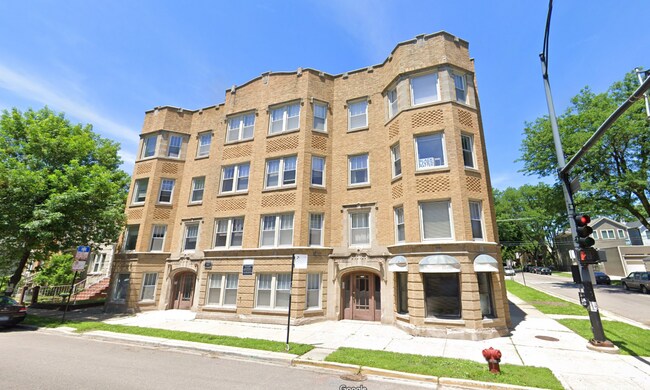 Foto del edificio - 5208 Leavitt N St