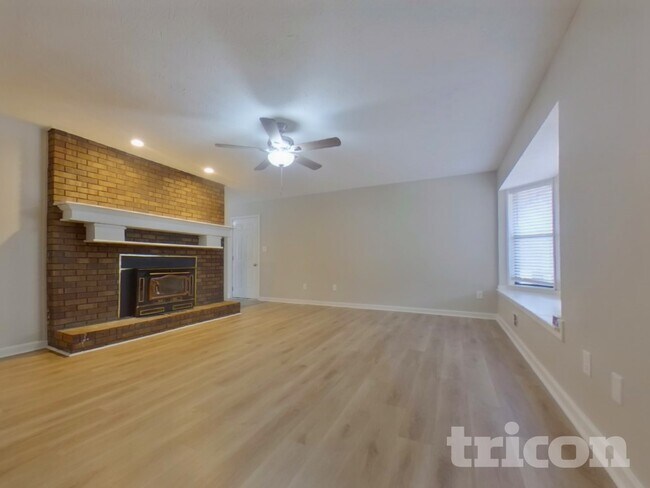 Foto del edificio - 5681 Lanny Dr