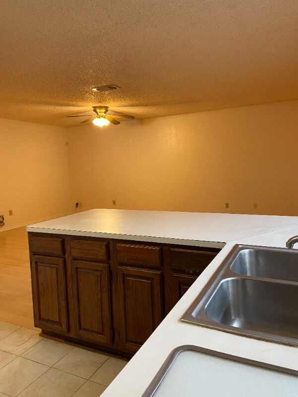 Building Photo - 3027 Granite Lake Dr