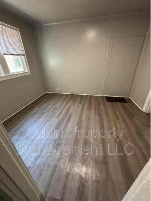 Building Photo - 1036 Alice Ave