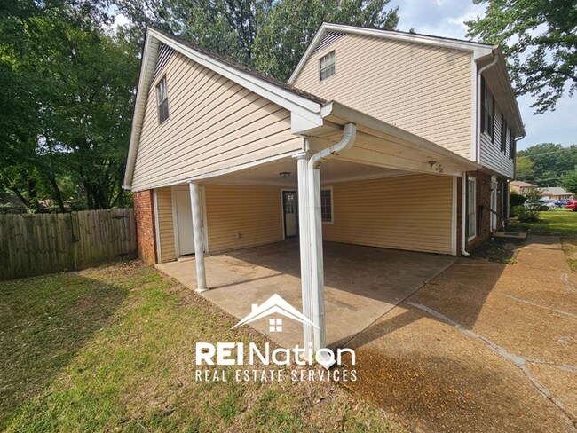 Foto del edificio - HUGE 4BR/2.5BA MEMPHIS HOME! | Vinyl Plank & Brick Fireplace | Fenced Yard!