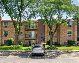 Building Photo - 824 College Blvd