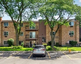 Building Photo - 824 College Blvd