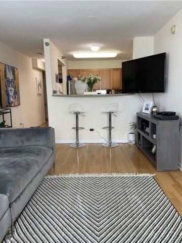 Primary Photo - 345 N La Salle Dr