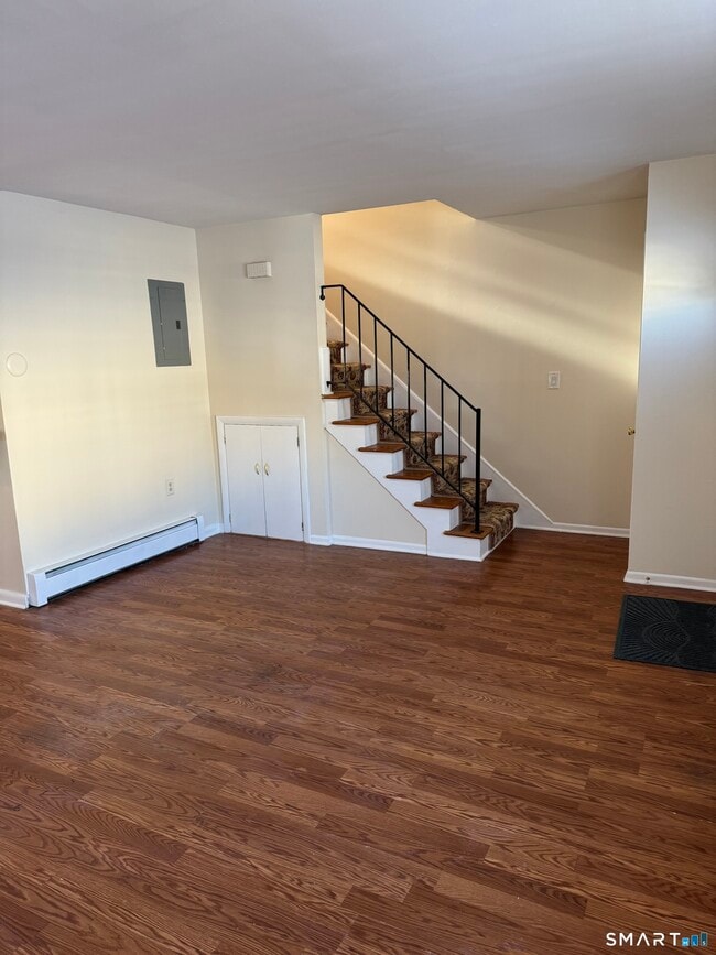 Building Photo - 855 Black Rock Tpke