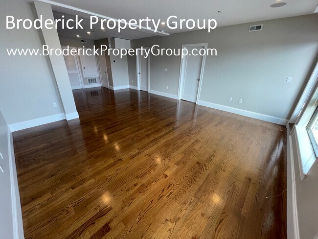 Building Photo - 303 D St
