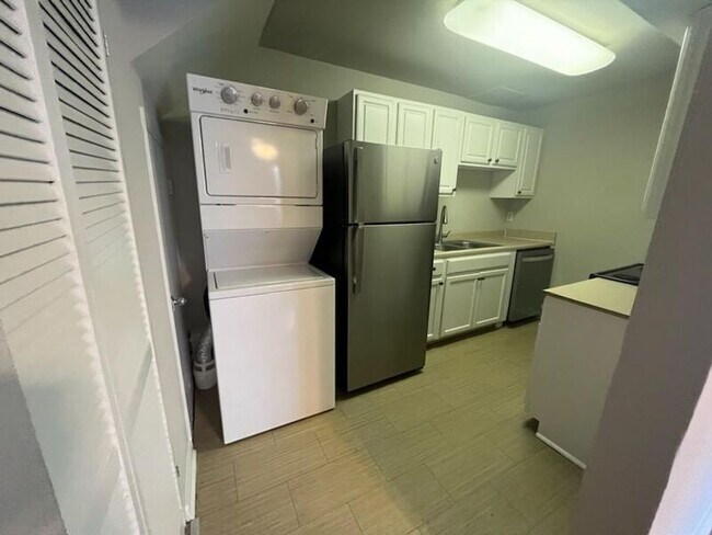 Foto del edificio - 3530 E Richmond Rd