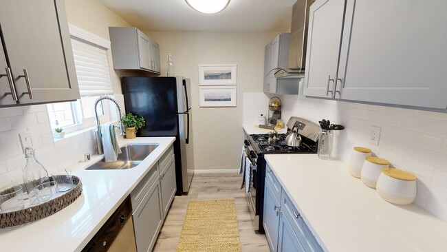 Interior Photo - 8155 Reseda