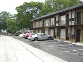 Building Photo - Highland Court