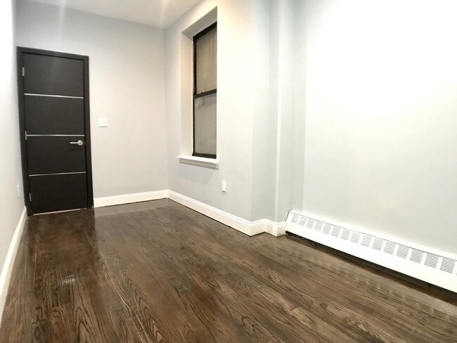 Building Photo - 952 Bergen St