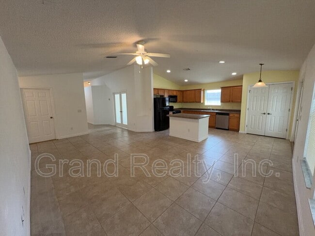 Building Photo - 4857 Makenna Cir