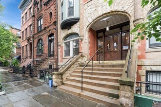Building Photo - 444 Jersey Ave