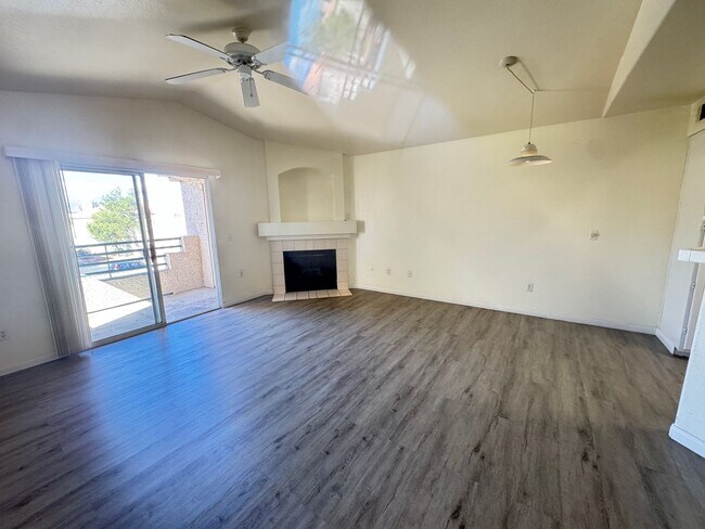 Foto del edificio - 5415 W Harmon Ave