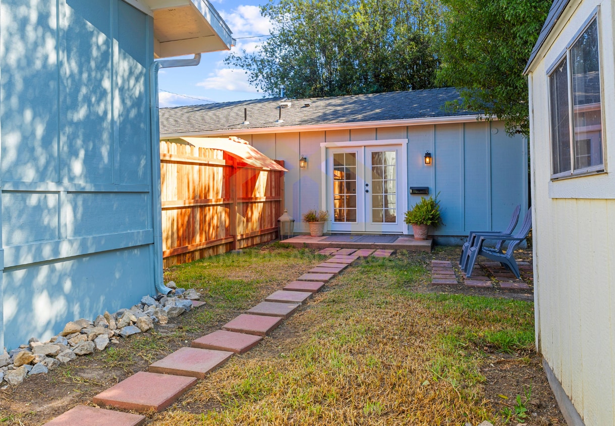 Foto principal - 414 W Walnut Ave