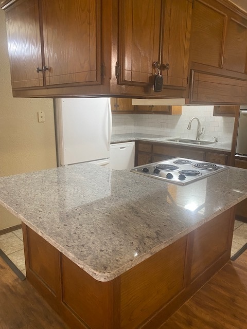 Foto del edificio - 3740 Winds W Ct