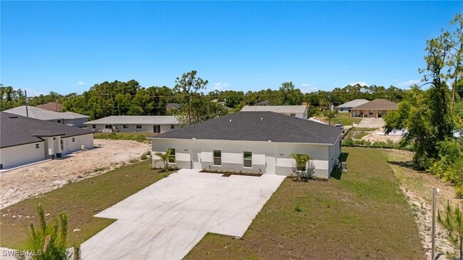 Building Photo - 4782-4784 Nelson Dr