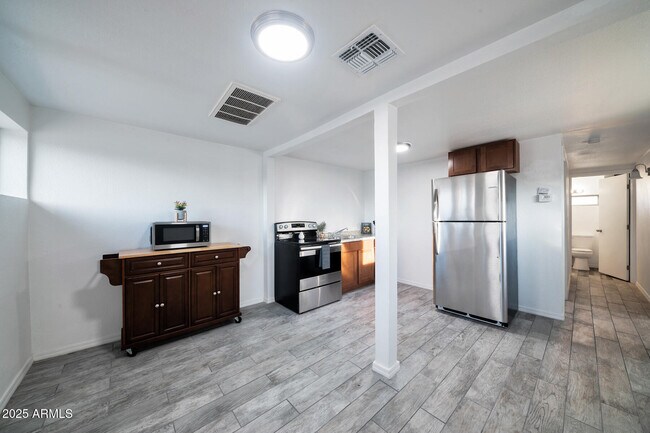 Foto del edificio - 1108 S 33rd Ave