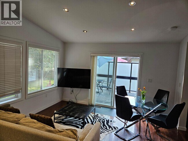 Photo du bâtiment - 2568 The Blvd