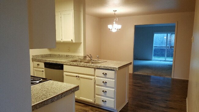 Foto del edificio - 3414 Morrison Rd W