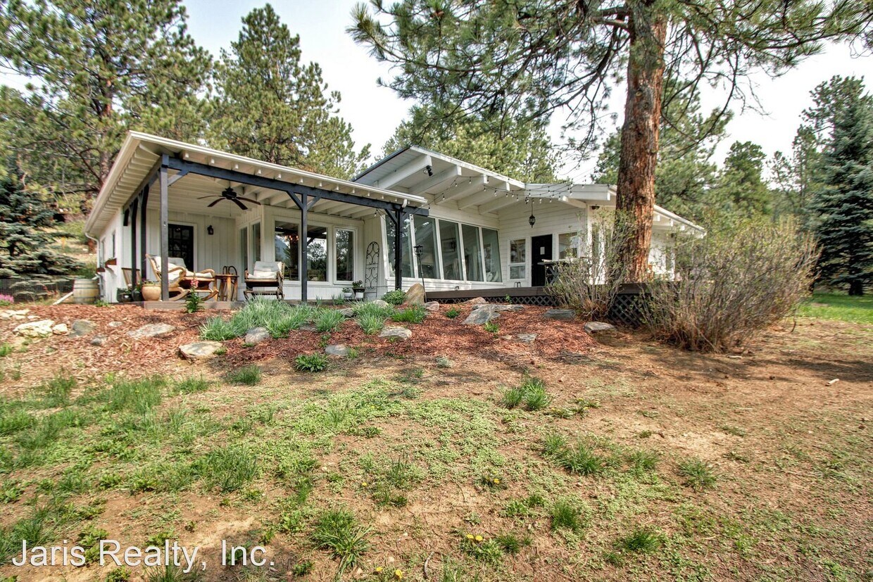 Primary Photo - 3 br, 2 bath House - 4090 S Skyline Dr,