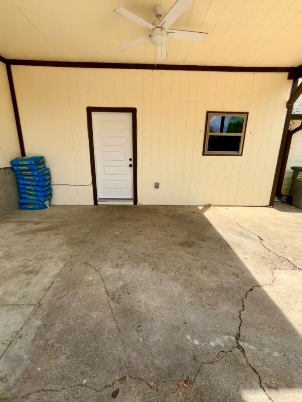 Building Photo - 6305 Scyene Rd