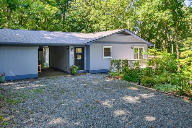 Photo - 1003 Wave Rd House