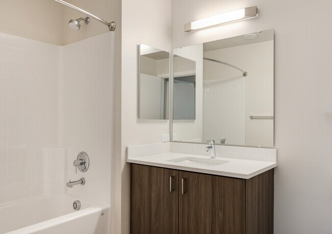 Baño principal - Marquee Apartments