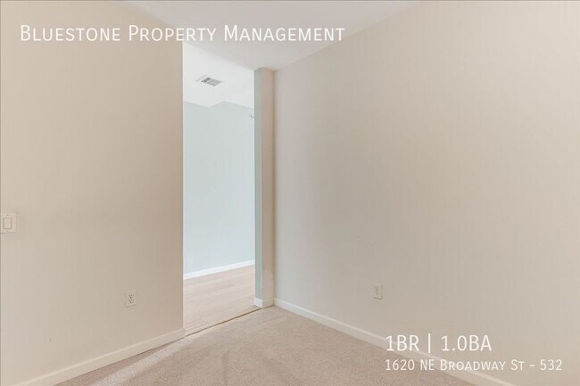 Foto del edificio - 1620 NE Broadway