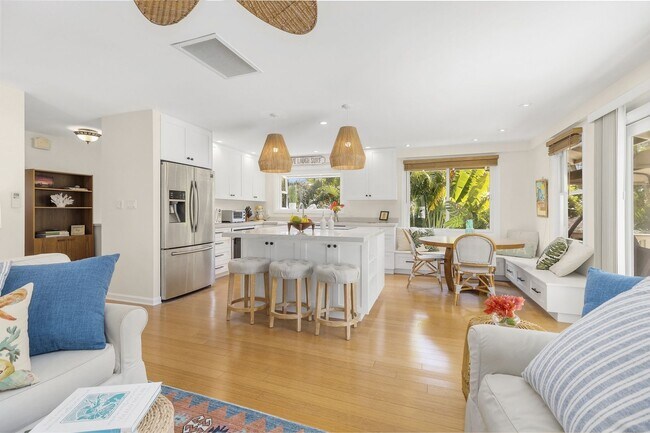 Building Photo - Luxury Gold Coast Home w/AC and Backyard: ...