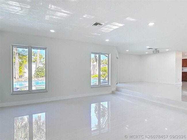 Building Photo - 1200 Poitras Dr