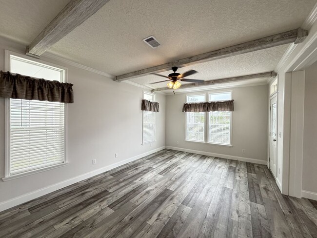 Building Photo - 7416 44th Terrace N