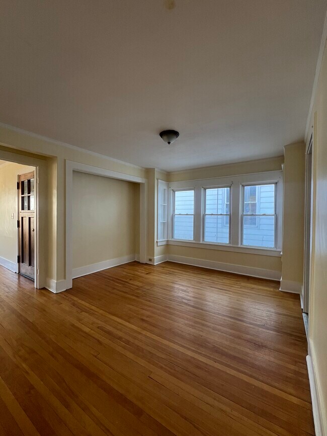 Dinning room - 7 Springate St