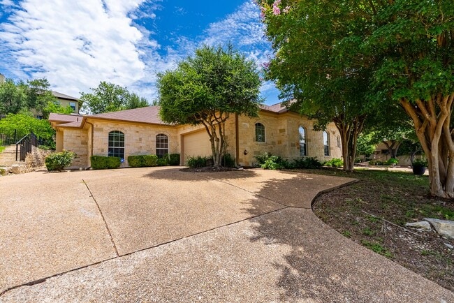 Building Photo - 1305 Delsie Dr