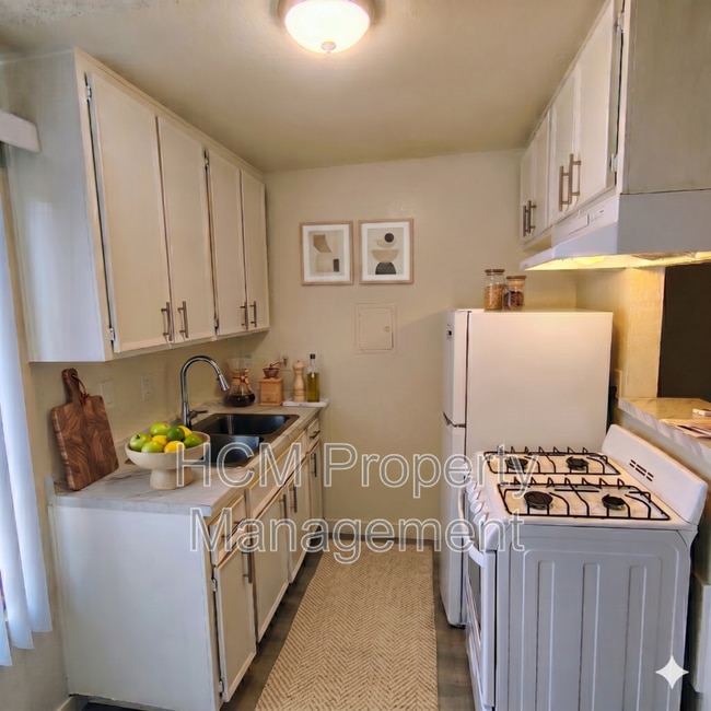 Building Photo - 11434 Calvert St